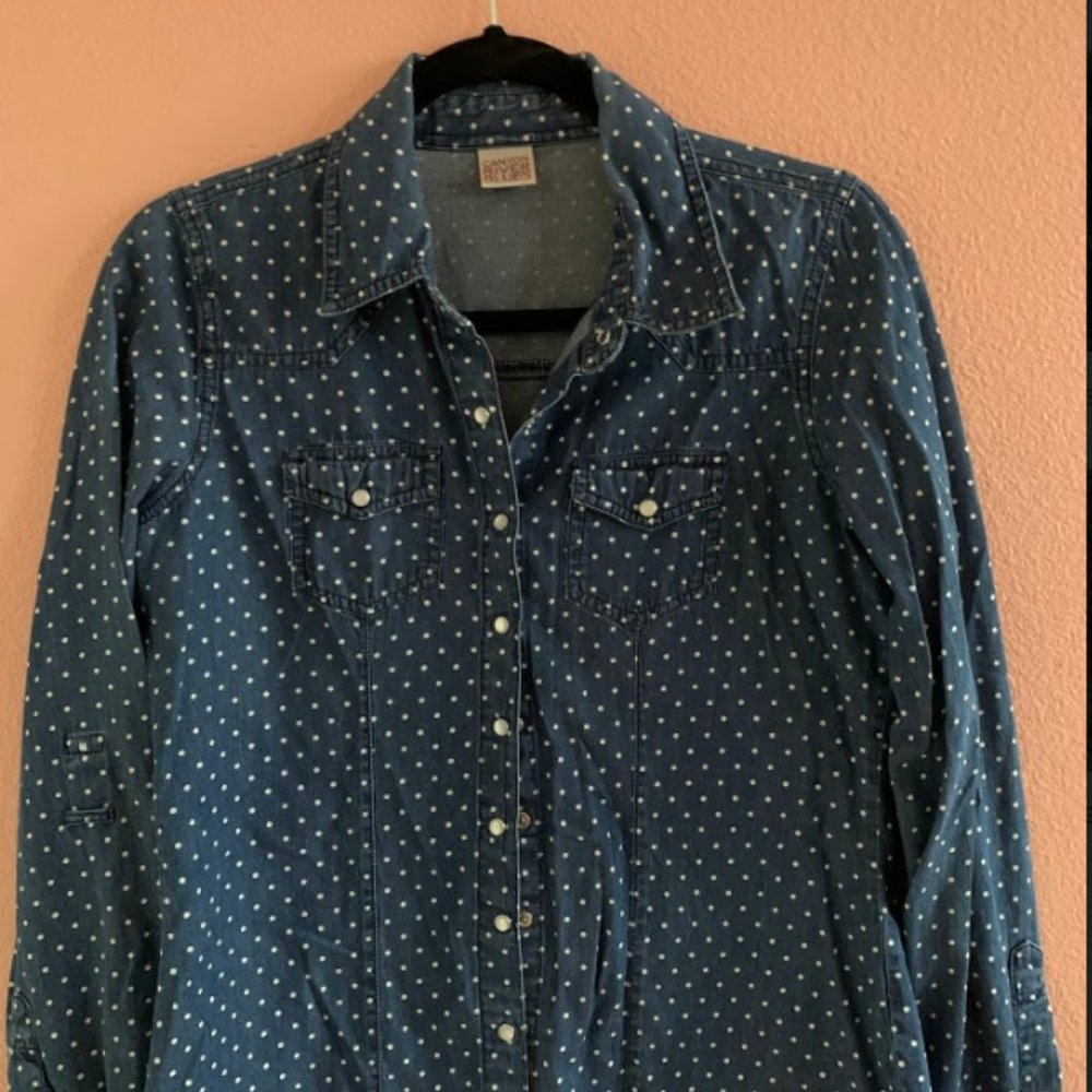 Cute Polka-dot Chambray Shirt!!